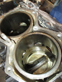 Load image into Gallery viewer, Evinrude 88hp 2 stroke outboard crankcase block 327910
