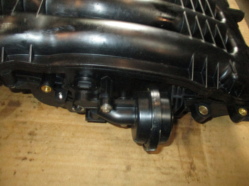 Suzuki DF175 outboard intake manifold (13110-96J00)
