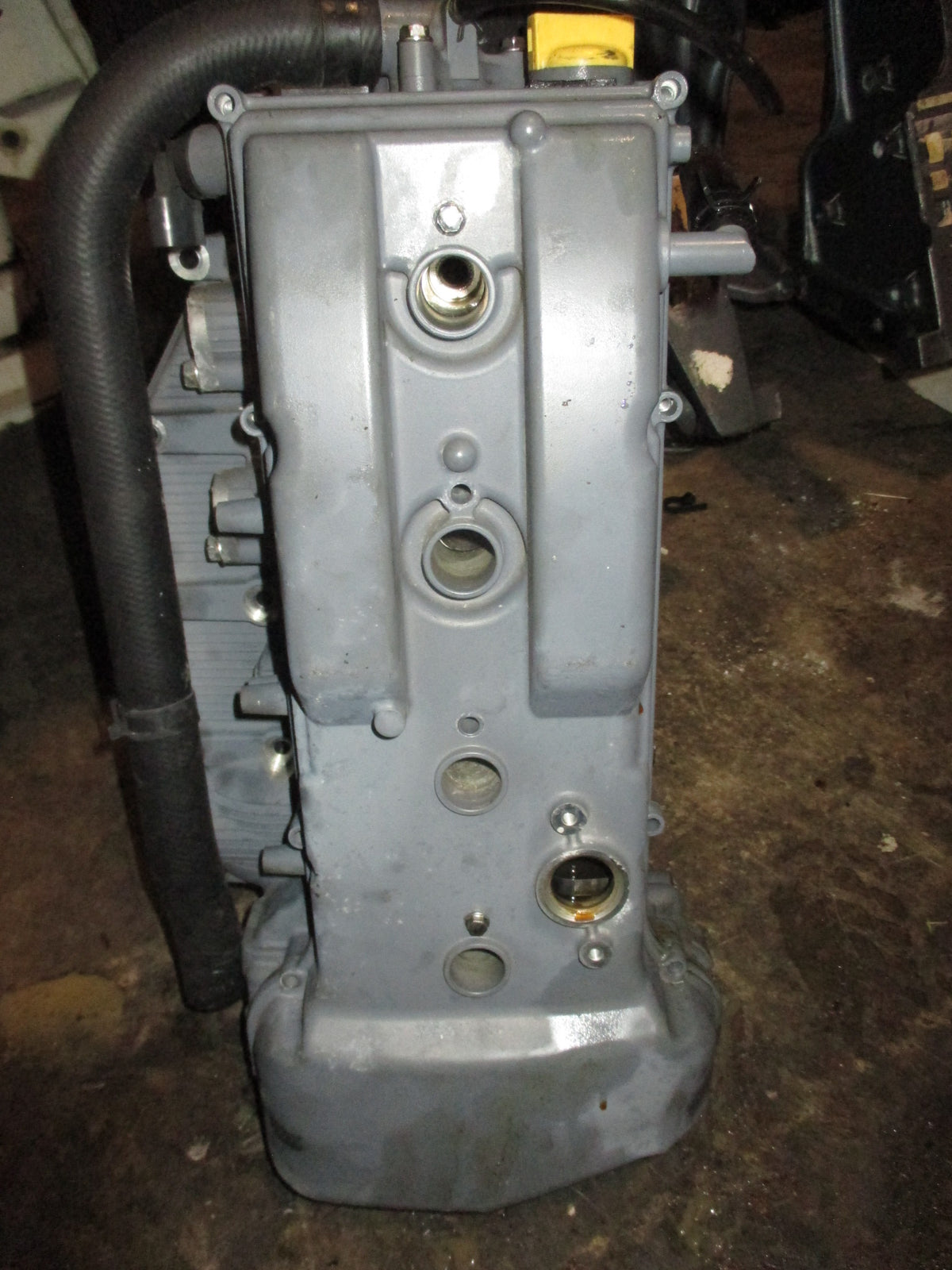 Suzuki DF140A 140hp 4 stroke outboard cylinder head