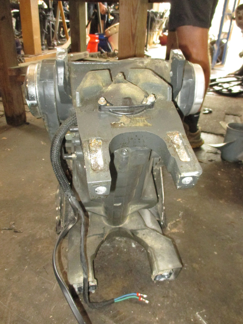 Evinrude 250hp Etec G2 2 stroke outboard tilt trim unit