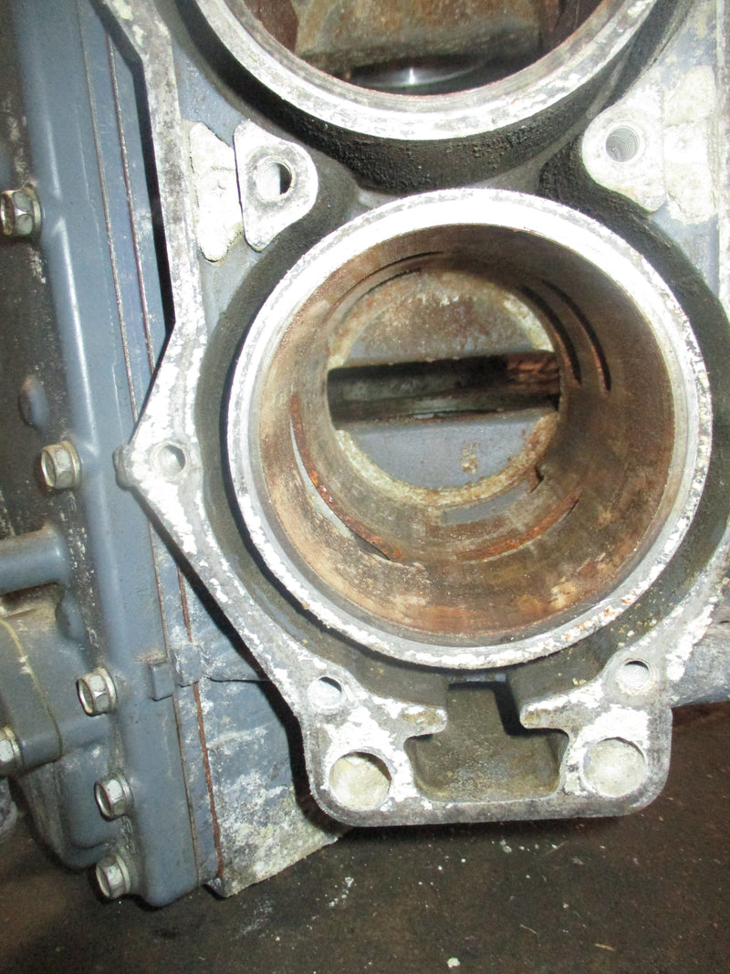 Yamaha 200hp 0X66 2 stroke outboard crankcase block