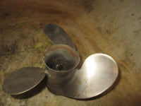 Load image into Gallery viewer, Mariner 30hp 2 stroke outboard stainless steel propellor
