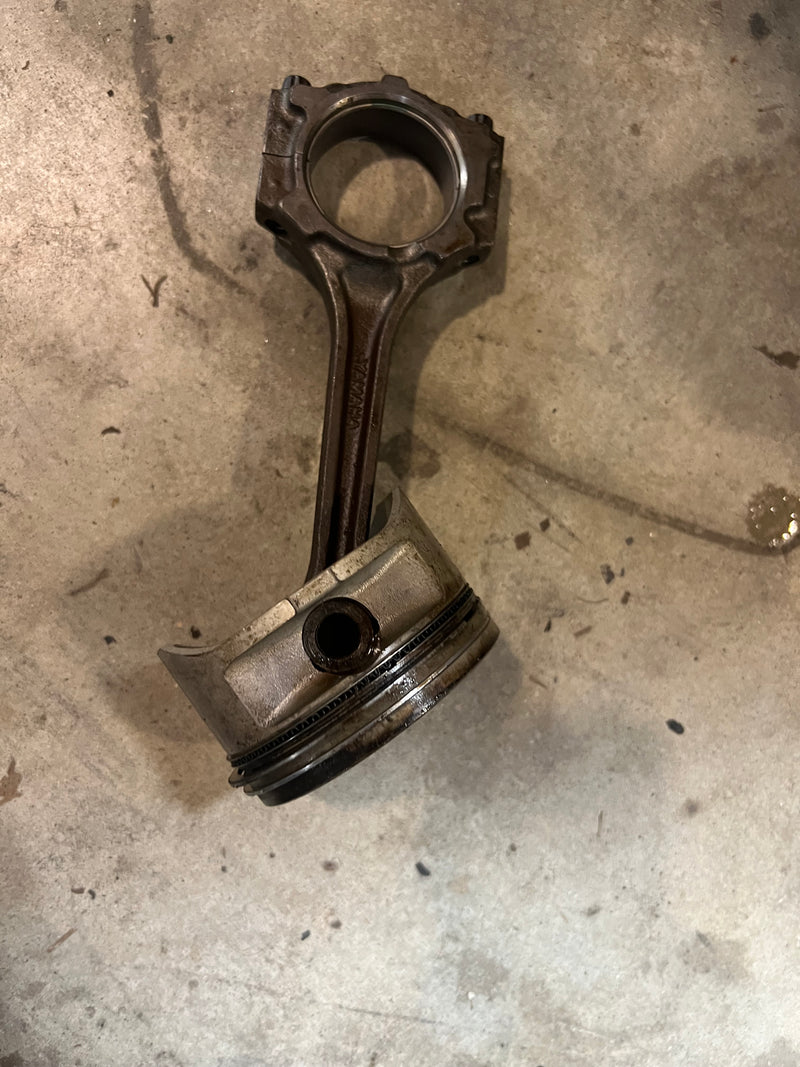 Yamaha 115hp 4 stroke outboard piston and rod (68V-00)