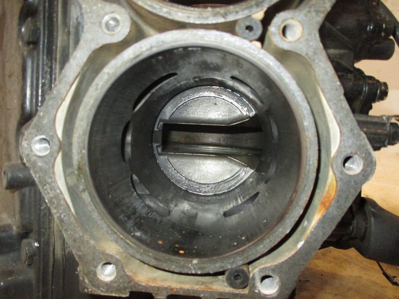 Evinrude 88hp 2 stroke outboard crankcase block (327910)