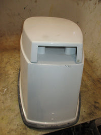 Load image into Gallery viewer, Yamaha 40hp 2 stroke outboard Top cowling
