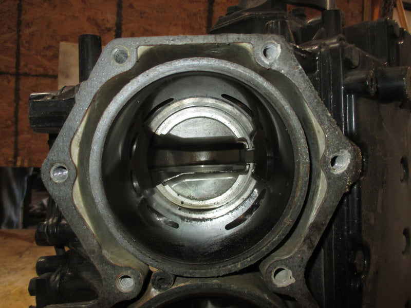 Evinrude 88hp 2 stroke outboard crankcase block (327910)