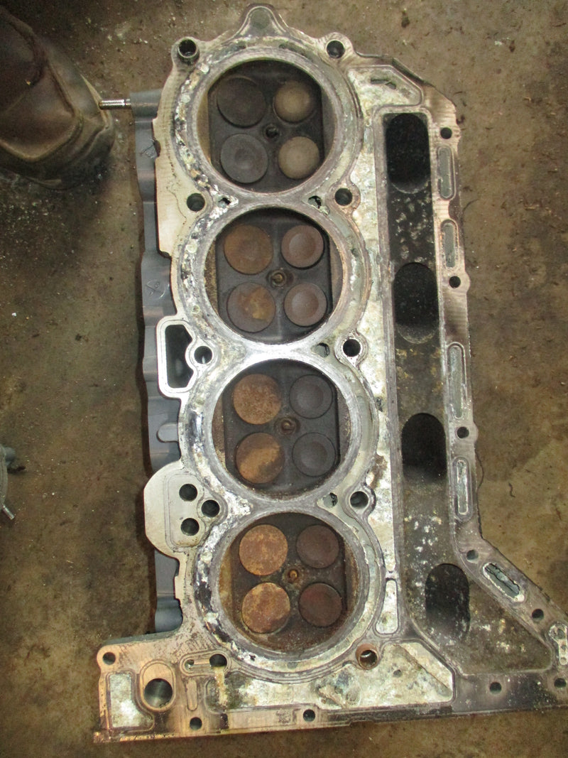 Suzuki DF175 outboard cylinder head