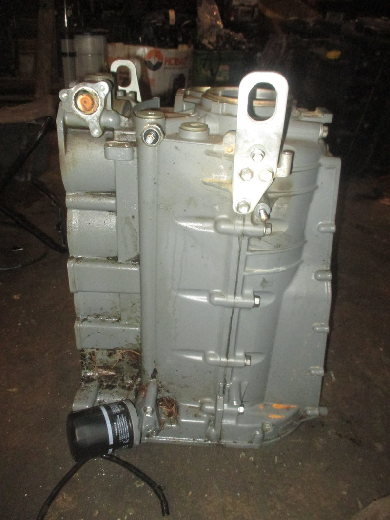 Suzuki DF175 175hp 4 stroke Outboard Crankcase block