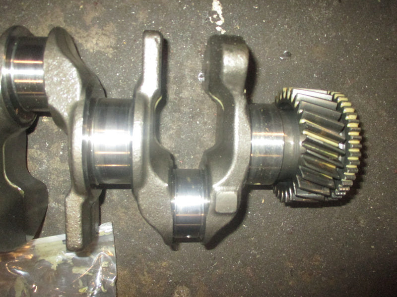 Suzuki DF175 175hp 4 stroke Outboard Crankshaft (12221-96J00)