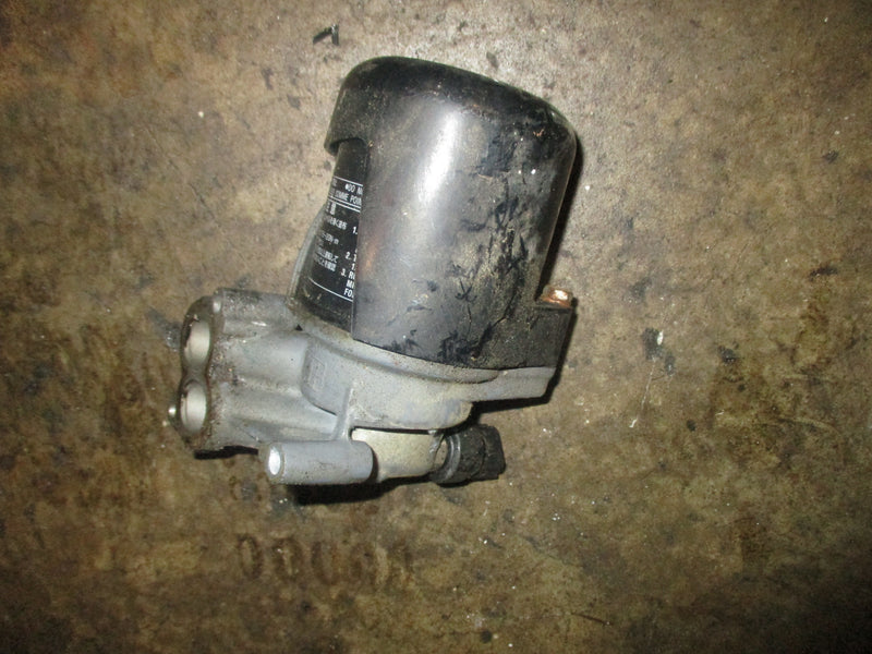 Yamaha 225hp 4 stroke outboard oil filler connector and sensor (69J-13446-00-94)