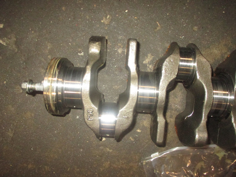 Suzuki DF175 175hp 4 stroke Outboard Crankshaft (12221-96J00)