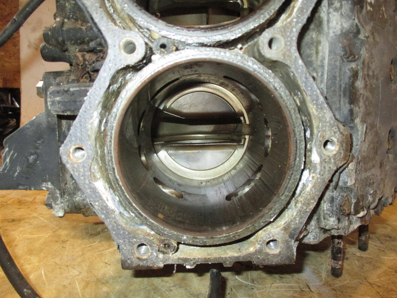 Johnson 90hp 2 stoke crankcase block 32710