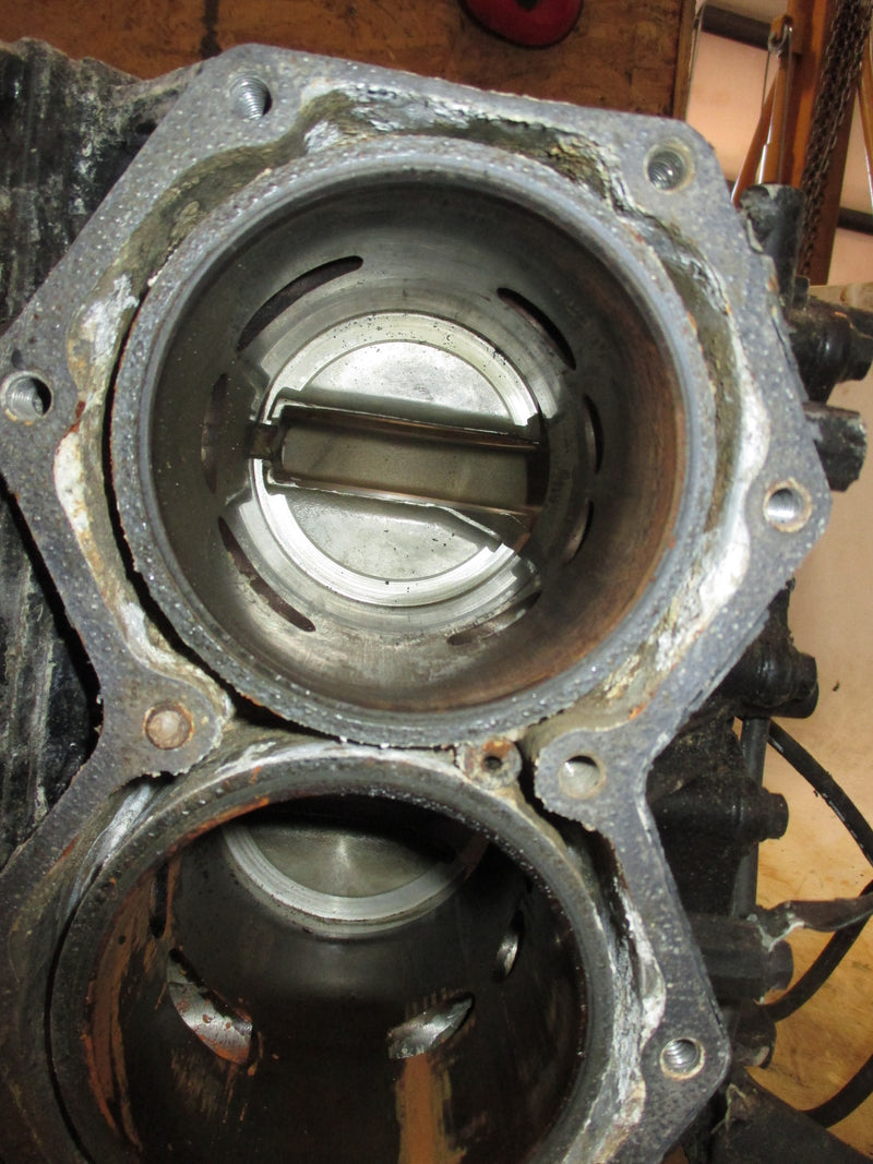 Johnson 90hp 2 stoke crankcase block 32710