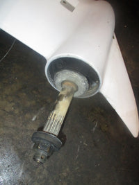 Load image into Gallery viewer, Johnson 200hp ocean runner outboard 25" standard rotation lower unit
