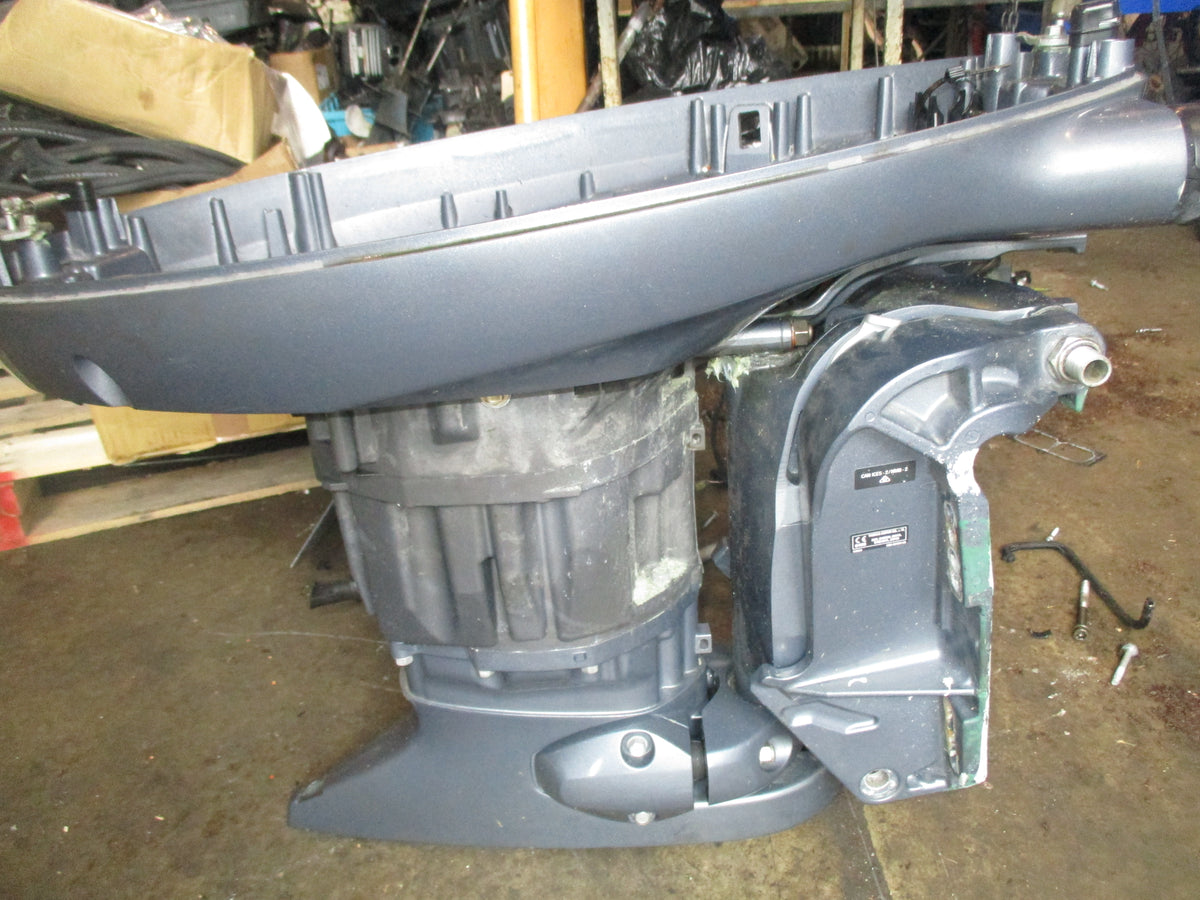 Yamaha 115hp 4 stroke outboard 20" mid section