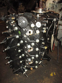 Load image into Gallery viewer, Evinrude 150hp ETEC outboard crankcase powerhead
