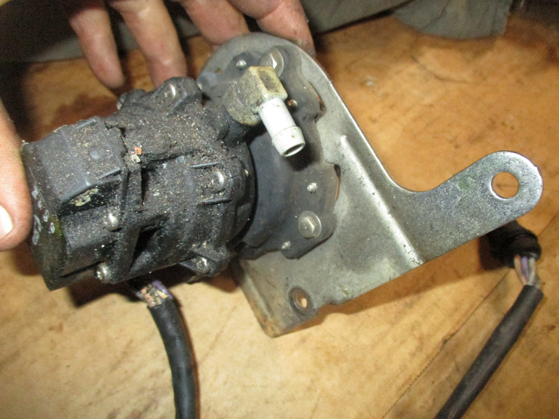 Evinrude VRO 70hp outboard VRO fuel pump PARTS ONLY