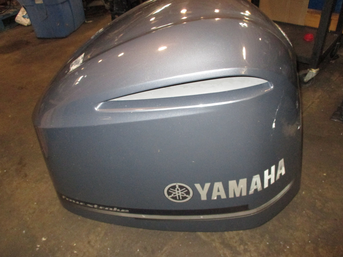 Yamaha 4.2L 300hp 4 stroke outboard top cowling