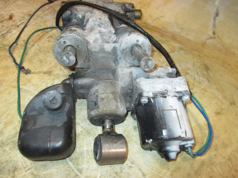 Evinrude 135hp Ficht 2 stroke outboard tilt trim unit