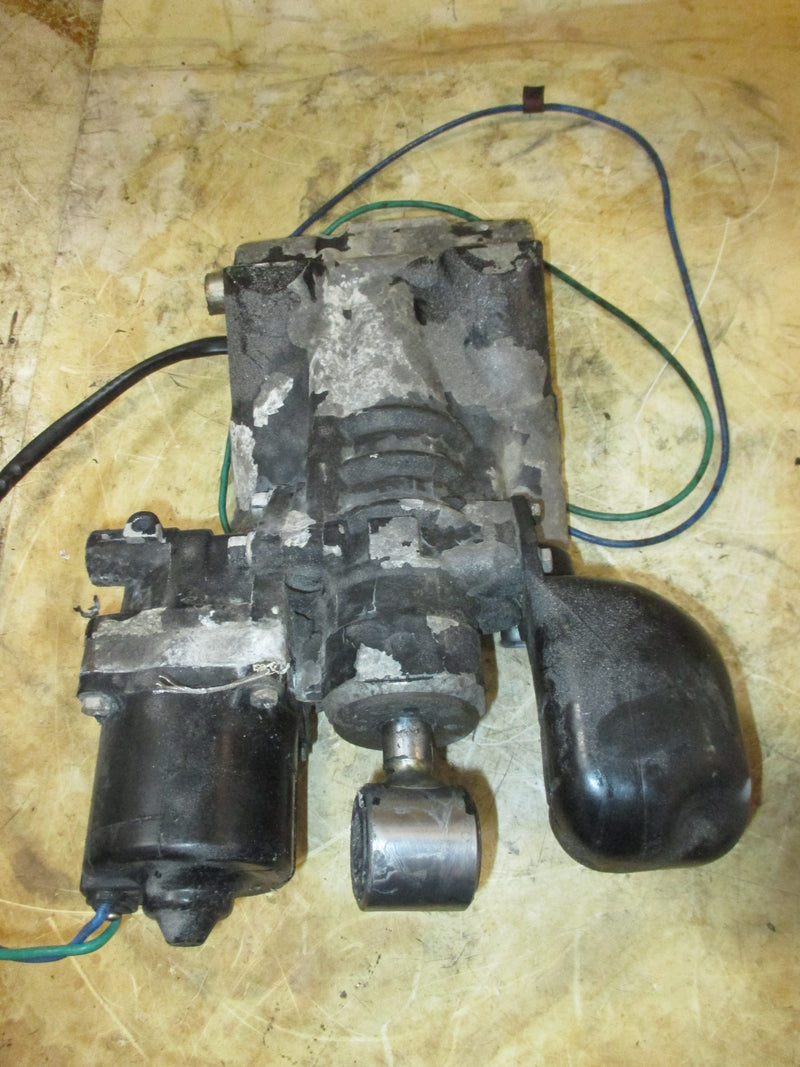 Evinrude 135hp Ficht 2 stroke outboard tilt trim unit