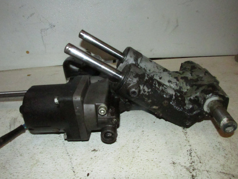 Suzuki DF140 140hp Outboard Showa Tilt Trim Unit (48503-92J01)