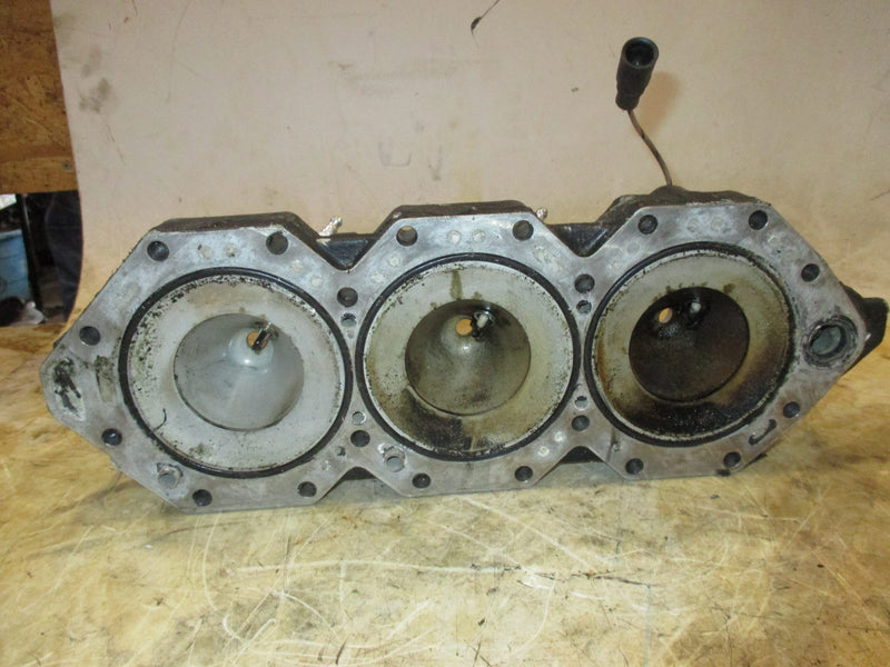 Evinrude 135hp Ficht 2 stroke outboard starboard cylinder head (347308)