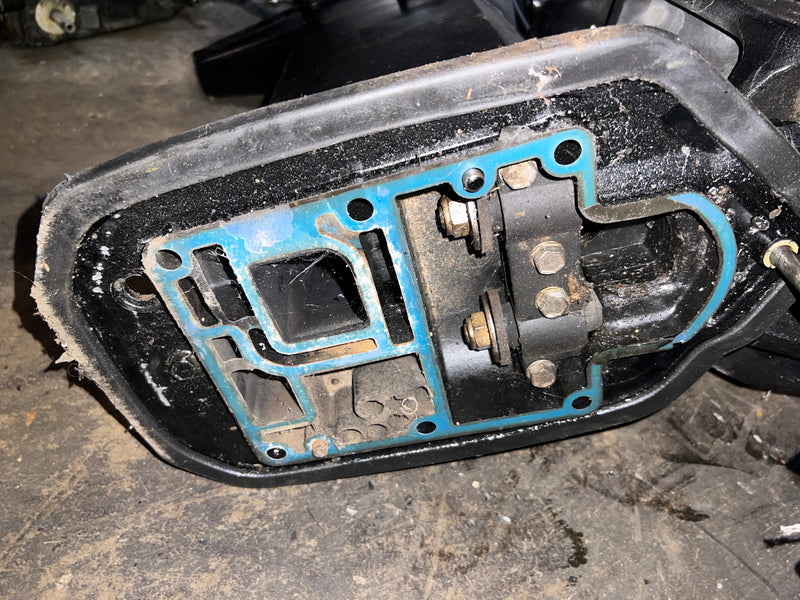 Mercury 60hp 2 stroke outboard 20" shaft mid section
