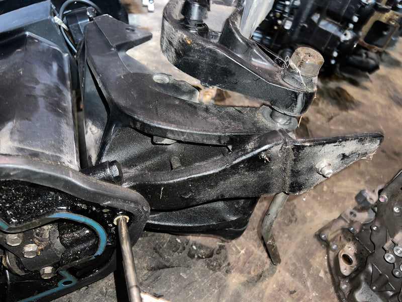 Mercury 60hp 2 stroke outboard 20" shaft mid section