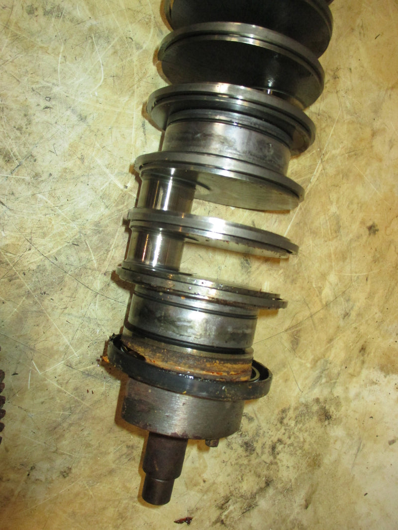 Evinrude 135hp Ficht 2 stroke outboard crankshaft (438930)