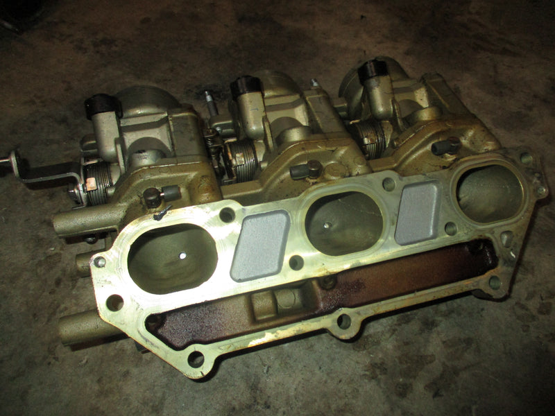 Yamaha Mercury 225hp outboard Port intake manifold 69J-13642-00