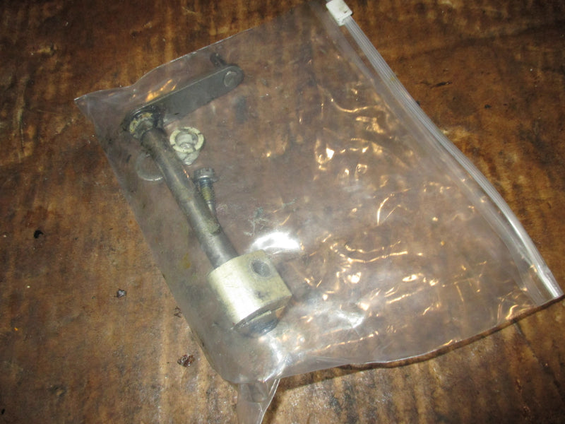 Evinrude 150hp ETEC outboard shift bracket (5007292)
