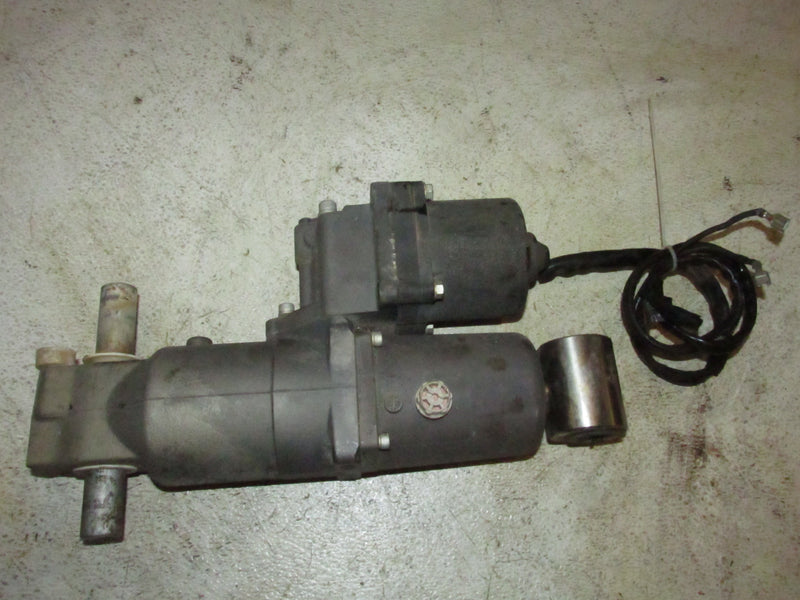 Suzuki DF115 115hp Outboard Tilt Trim Unit (48400-90J00)