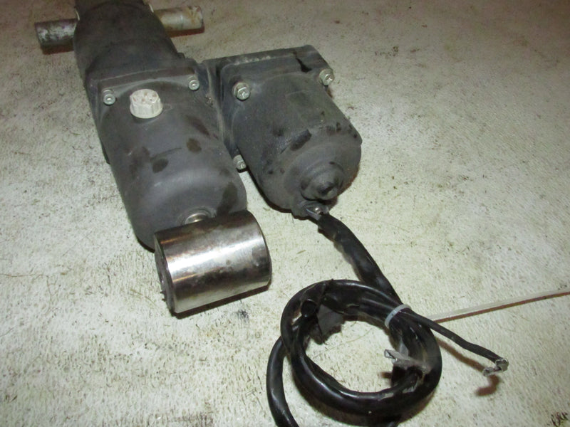 Suzuki DF115 115hp Outboard Tilt Trim Unit (48400-90J00)
