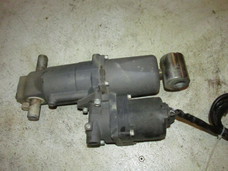 Suzuki DF115 115hp Outboard Tilt Trim Unit (48400-90J00)