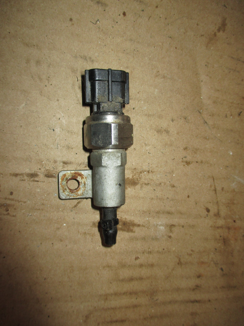 Yamaha 4.2L 300hp 4 stroke outboard speed / water pressure sensor (6AW-8366B-01)