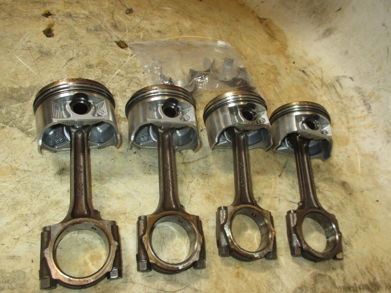 Suzuki DF140 140hp 4 stroke outboard piston and rod set (12111-92J00)