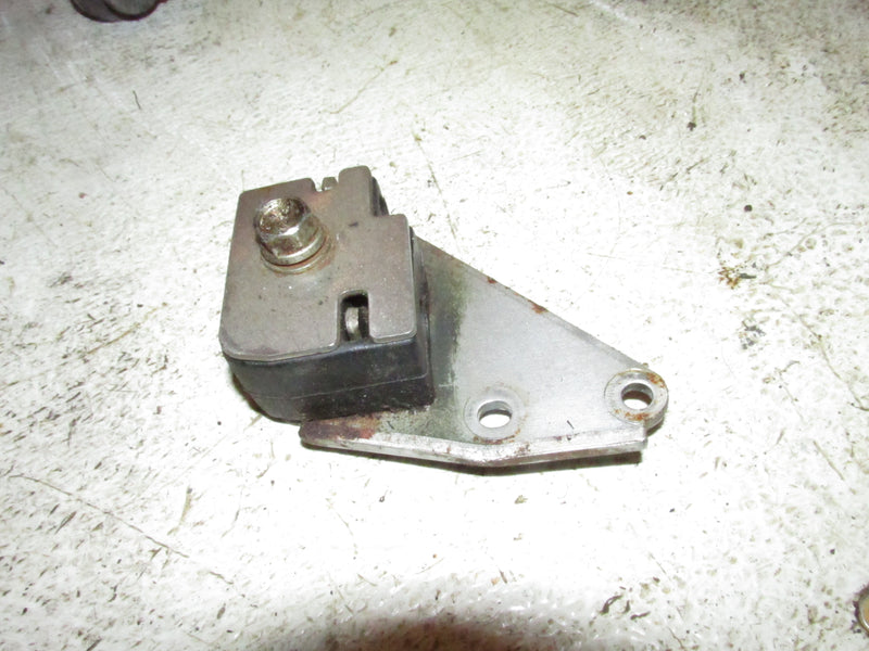 Suzuki DF115 115hp Outboard Throttle and Shifter Cable Holder (67341-90J32)