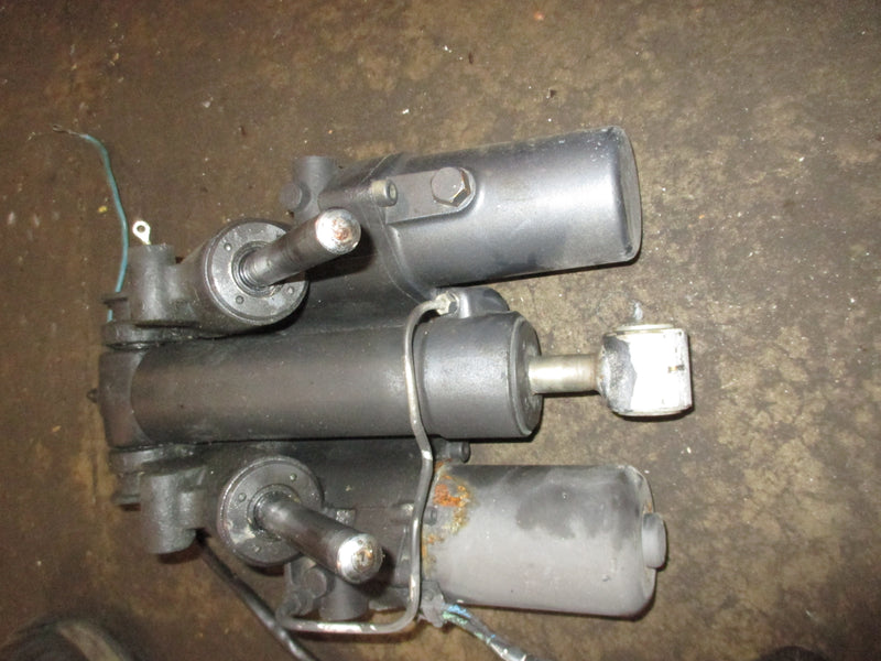 Yamaha 4.2L 300hp 4 stroke outboard tilt trim unit 69J-43800-06-8D
