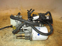 Load image into Gallery viewer, Evinrude 135hp Ficht 2 stroke outboard oil injector (5000838)
