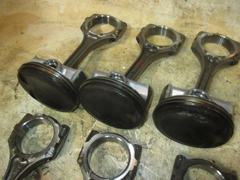Suzuki DF350A 350hp 4 Stroke outboard Piston and Rod Set of 6
