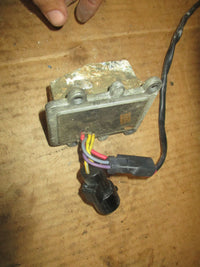 Load image into Gallery viewer, Evinrude 90-115hp 2 stroke 60 degree outboard Rectifier Regulator 586075
