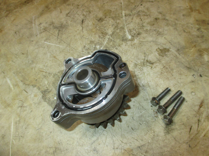 Suzuki DF140 140hp 4 stroke outboard oil pump (16400-90J00)