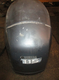 Load image into Gallery viewer, Yamaha 115hp 4 stroke outboard top cowling Broken in back
