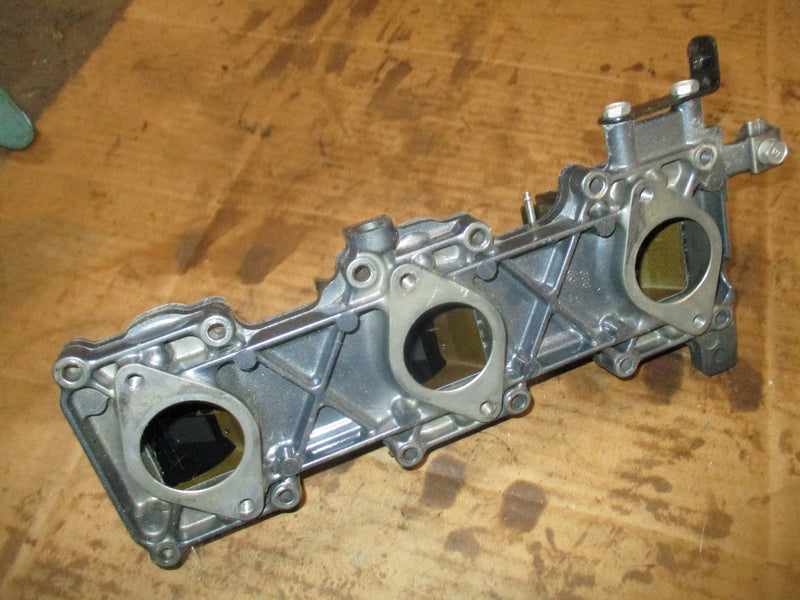 Yamaha 90hp 2 stroke outboard intake manifold w/ reeds (6H1-13641-02-94)