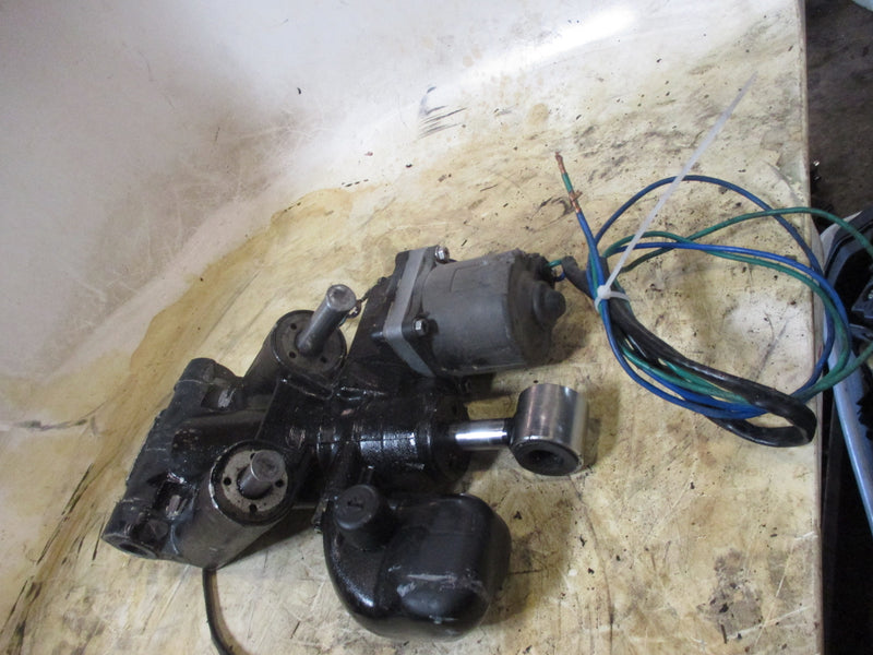 Evinrude 135hp Ficht 2 stroke outboard tilt trim unit