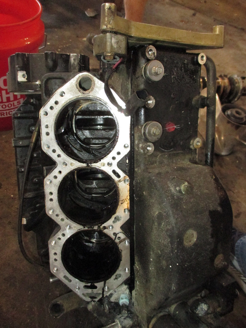 Evinrude 135hp Ficht 2 stroke outboard crankcase block