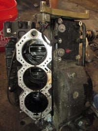 Load image into Gallery viewer, Evinrude 135hp Ficht 2 stroke outboard crankcase block
