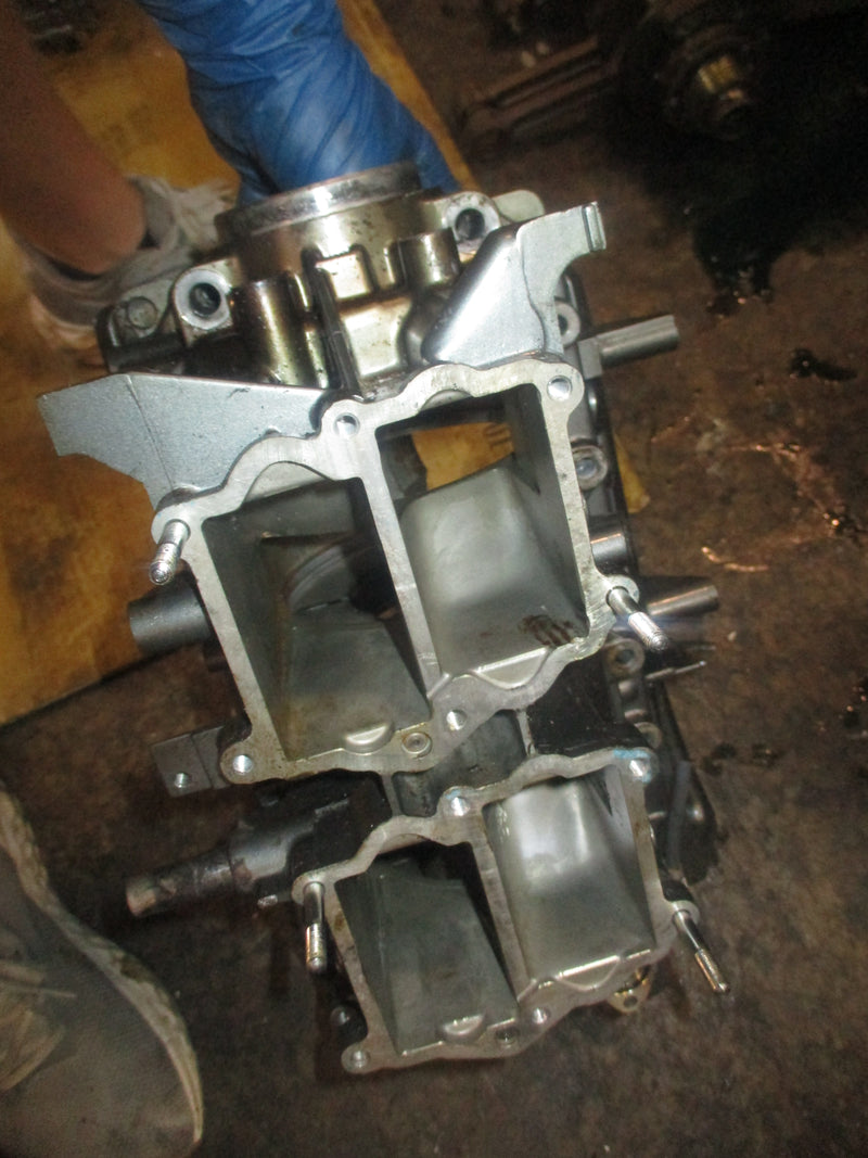 Suzuki DT90 outboard crankcase block (11300-87E11)