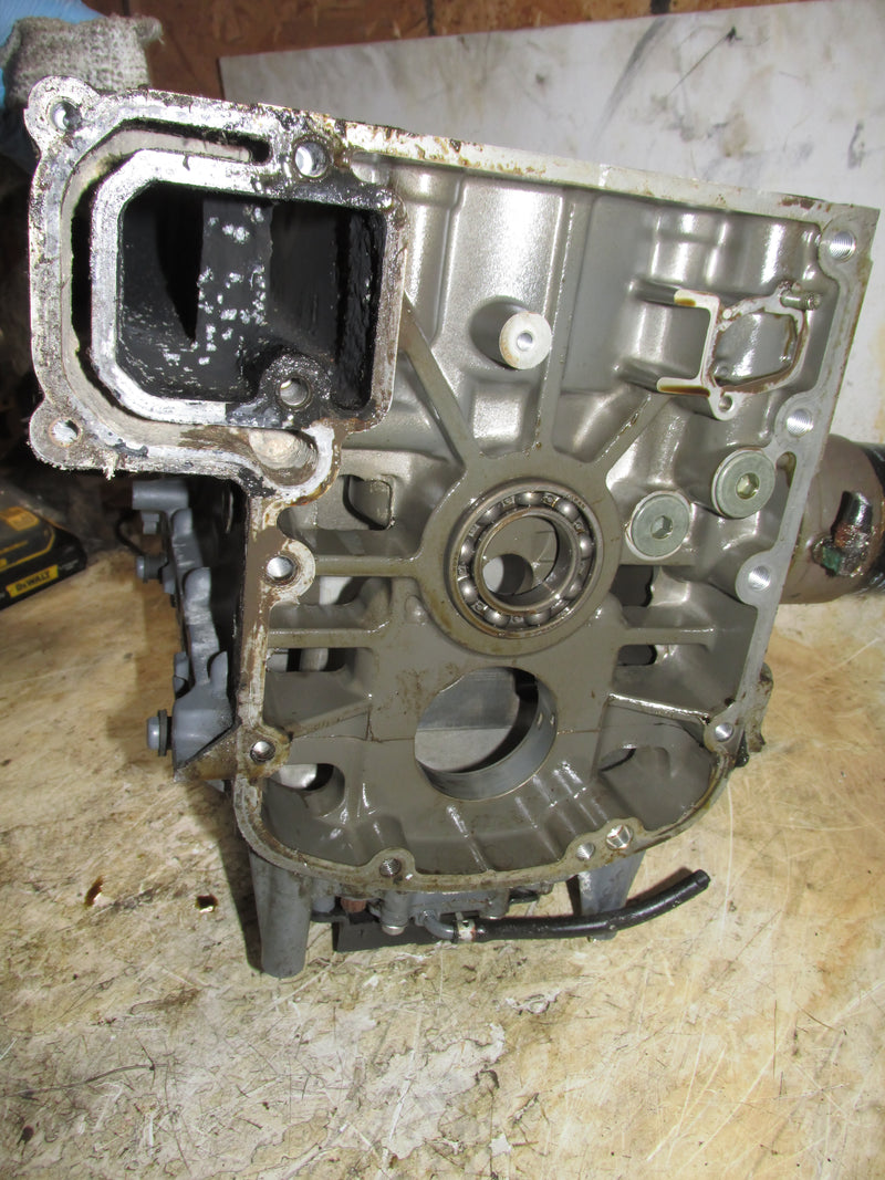 Suzuki DF140 140hp Outboard Crankcase Block
