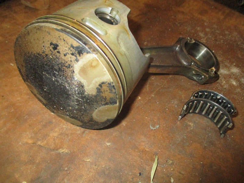 Johnson 150hp Ocean runner outboard port piston and rod (436242)